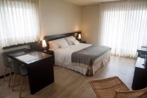 27 Suites Apart Hotel,Pocitos>>Montevideo,4 star