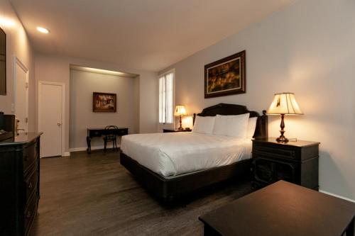 chateau hotel