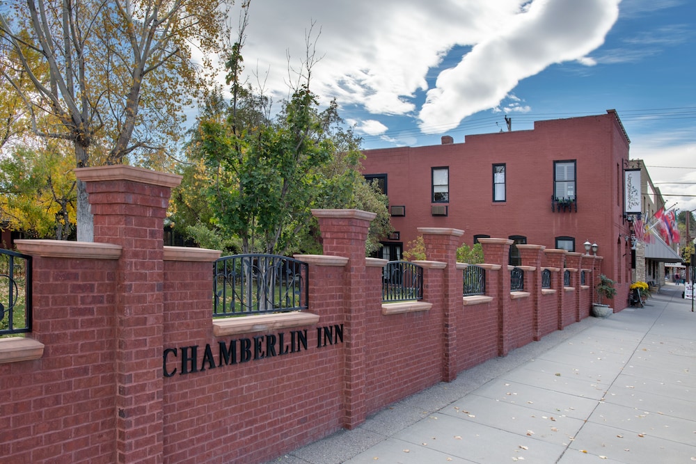 chamberlin inn cody