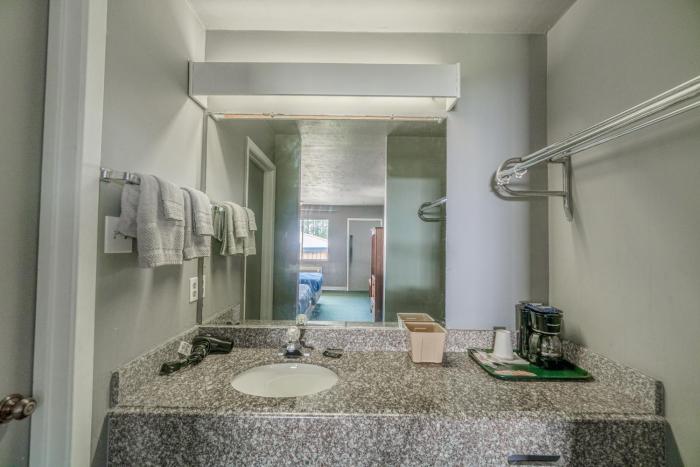 economy inn by oyo livingston tx hwy 59