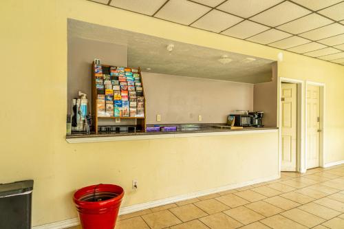 economy inn by oyo livingston tx hwy 59
