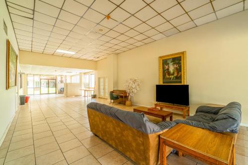 economy inn by oyo livingston tx hwy 59