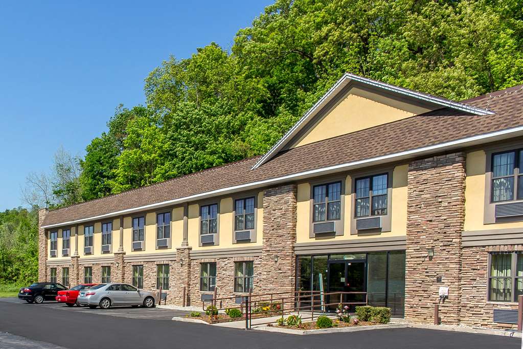 quality inn near mountain creek
