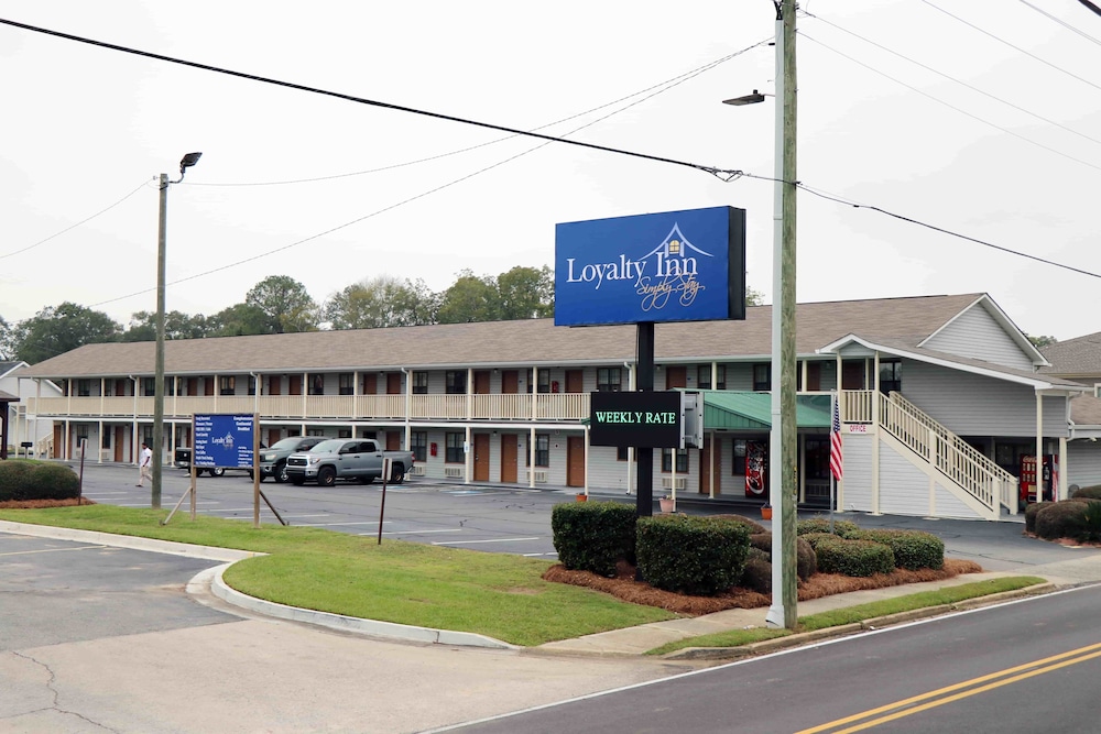 loyalty inn hawkinsville
