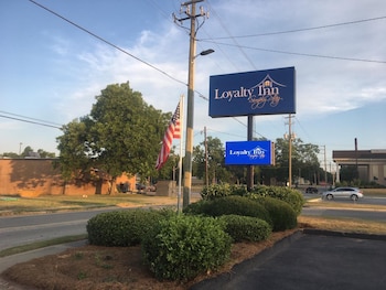 loyalty inn hawkinsville