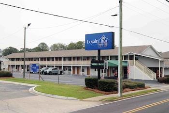loyalty inn hawkinsville