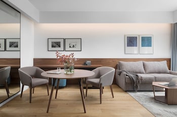 hotel and restaurant milan