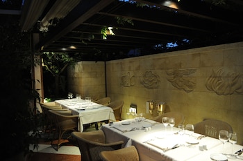hotel and restaurant milan