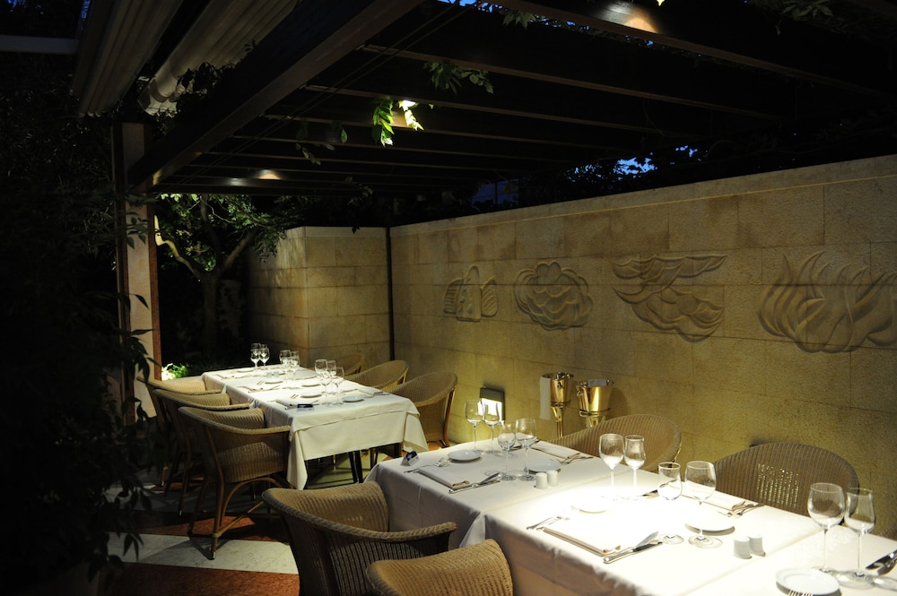 hotel and restaurant milan