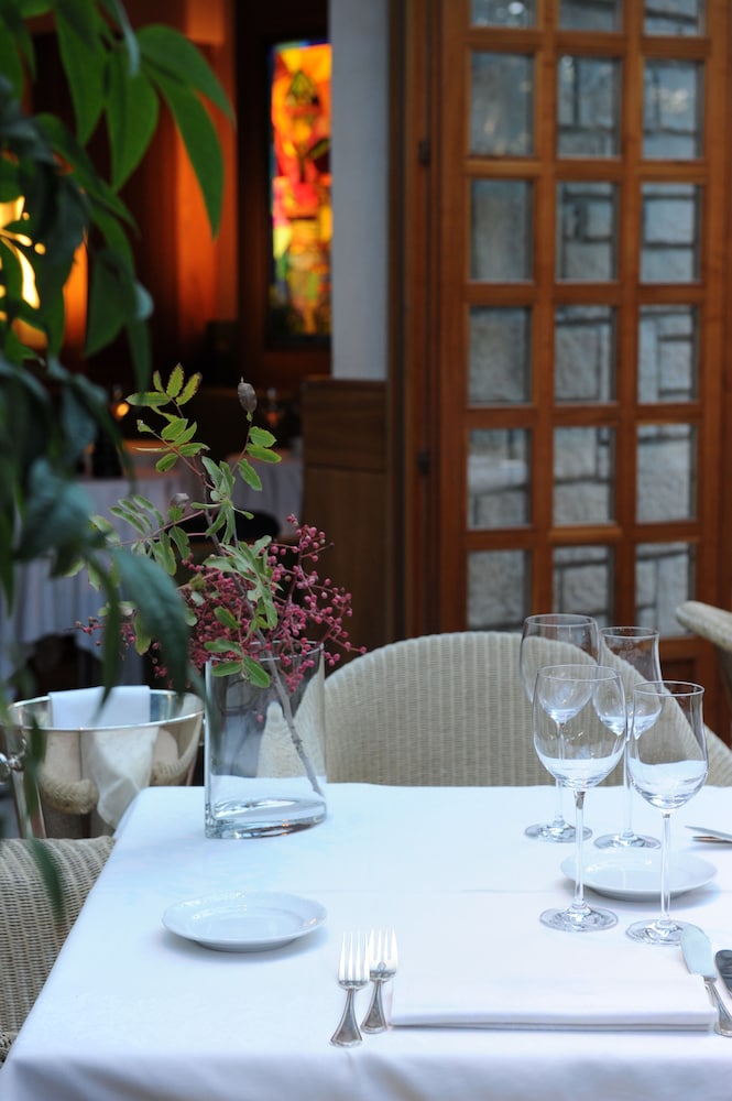 hotel and restaurant milan