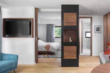 hotel and restaurant milan