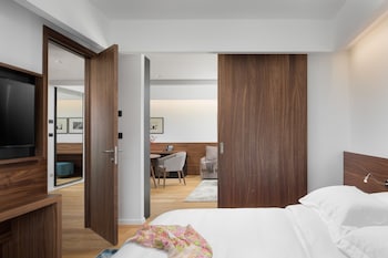 hotel and restaurant milan