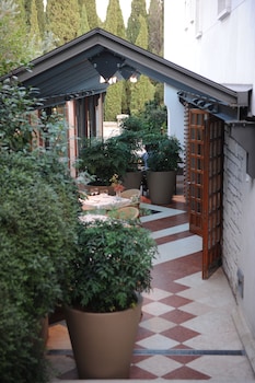 hotel and restaurant milan
