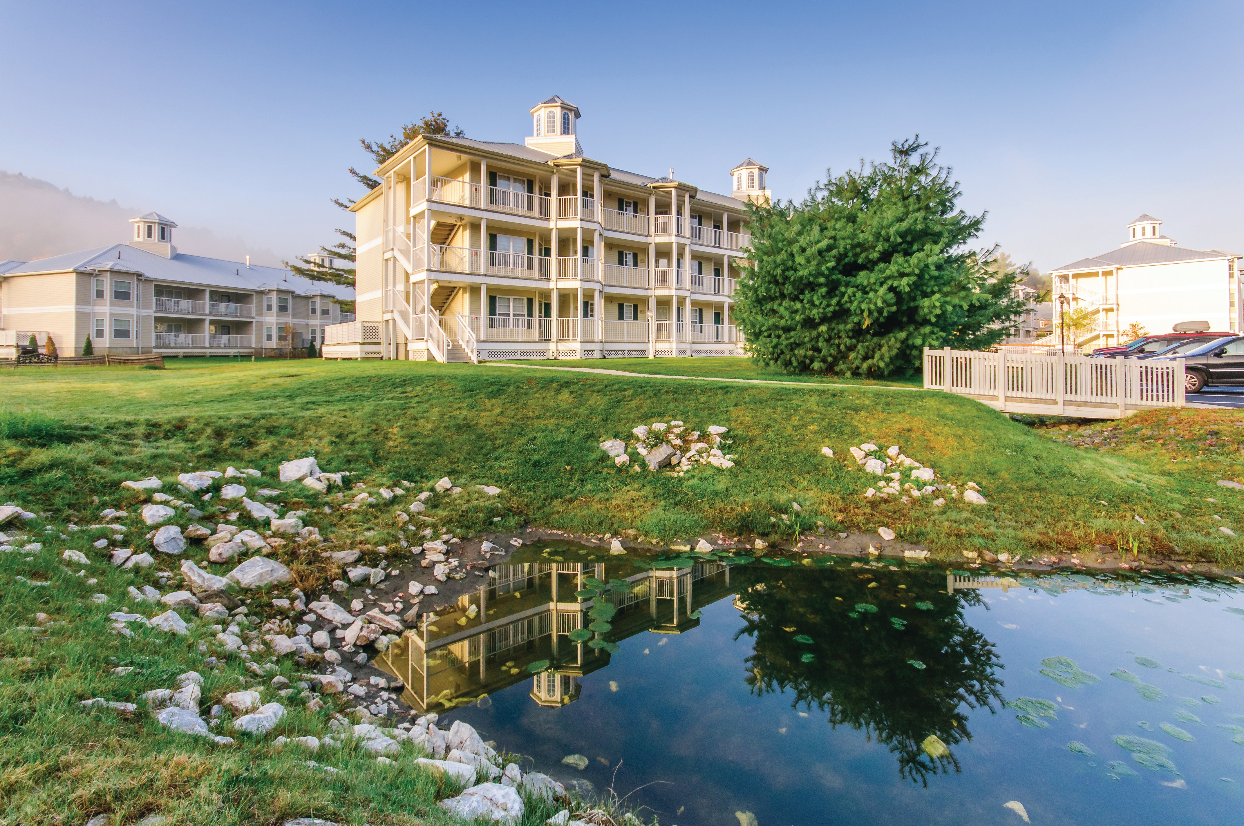holiday inn club vacations oak n spruce resort berkshires