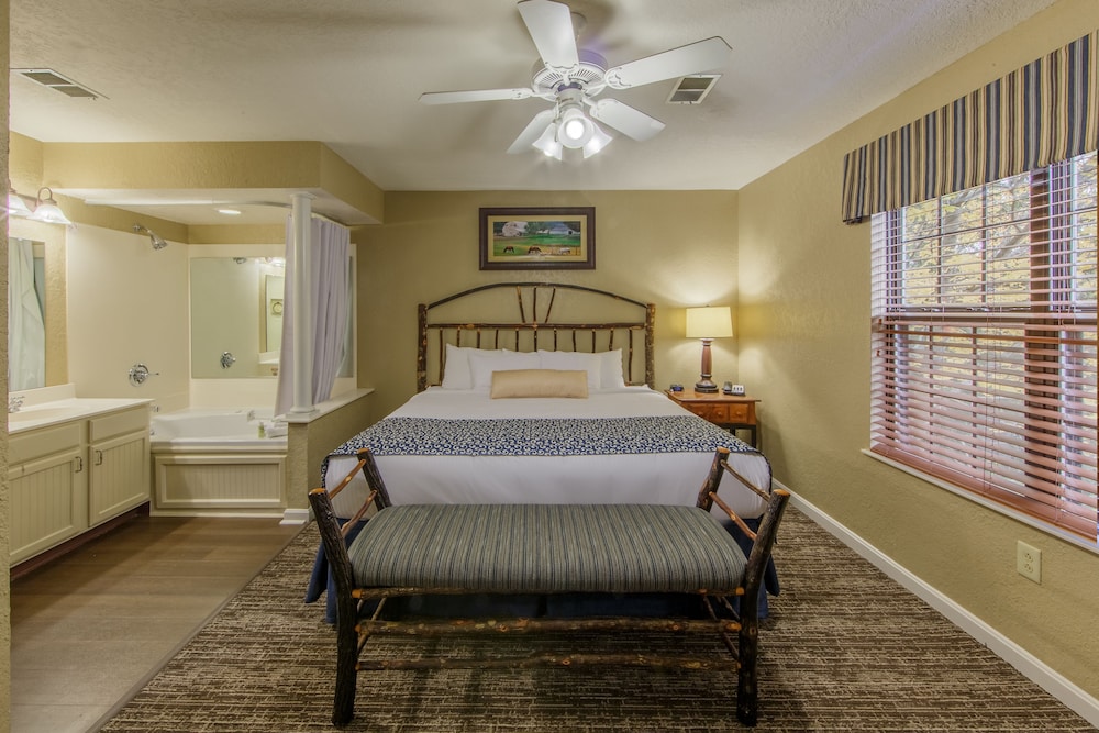 holiday inn club vacations oak n spruce resort berkshires