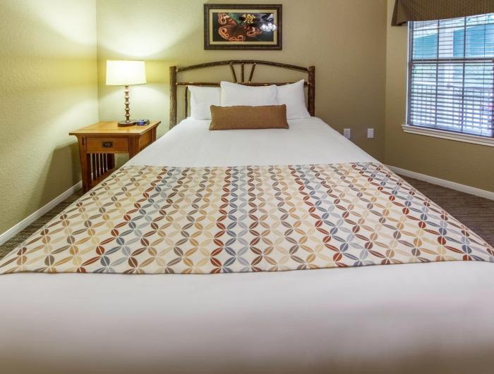 holiday inn club vacations oak n spruce resort berkshires