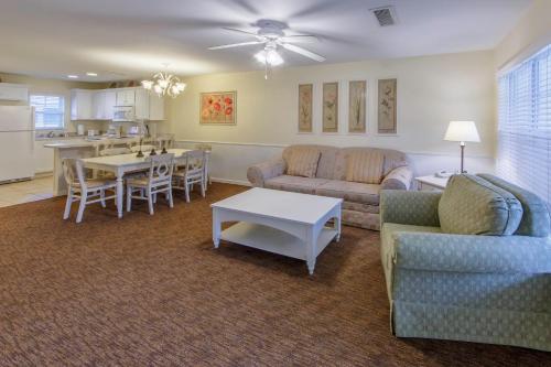 holiday inn club vacations oak n spruce resort berkshires