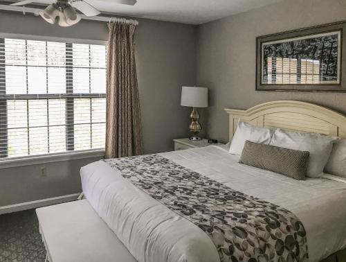 holiday inn club vacations oak n spruce resort berkshires