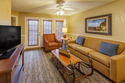 holiday inn club vacations oak n spruce resort berkshires