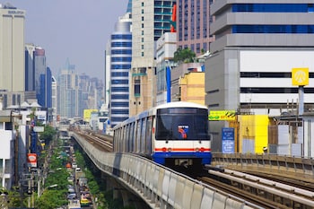 on8 sukhumvit nana bangkok by compass hospitality