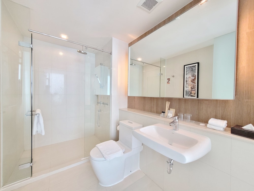 on8 sukhumvit nana bangkok by compass hospitality