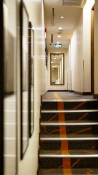 on8 sukhumvit nana bangkok by compass hospitality