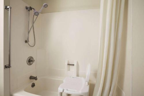 Super 8 By Wyndham Williston Nd,North Dakota>>Williston,2 star