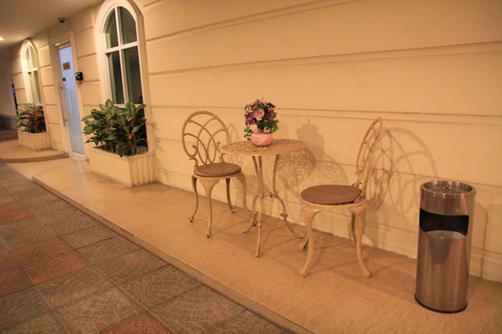 romance bangna hotel