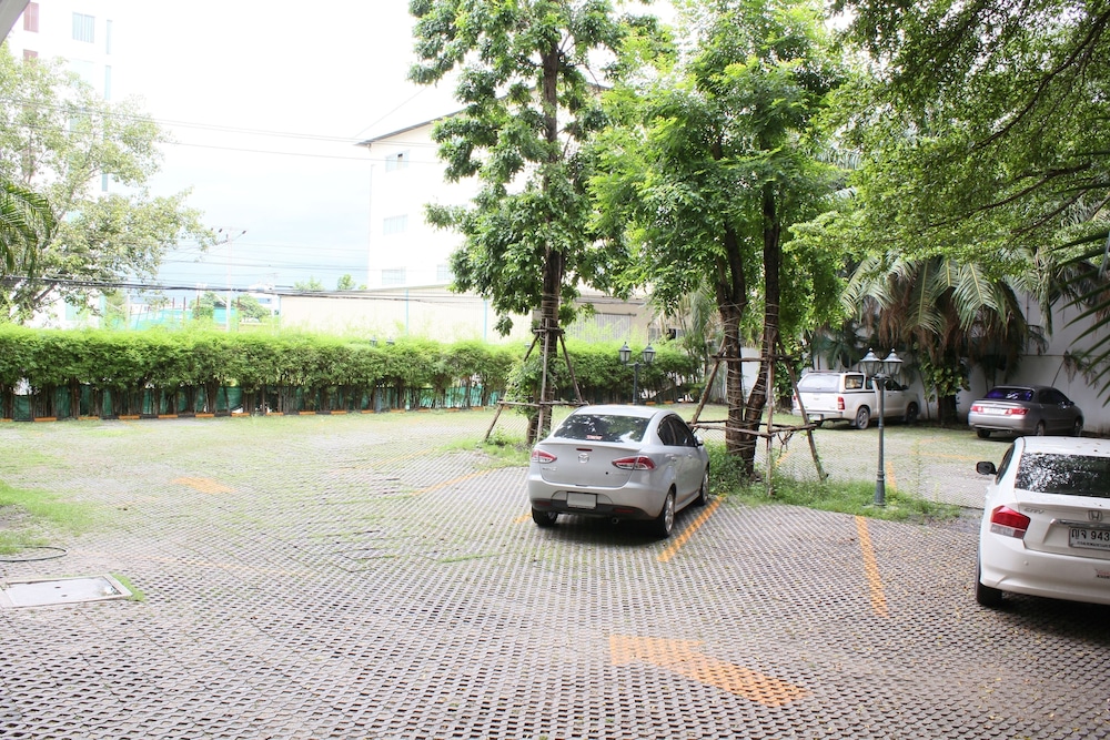 romance bangna hotel