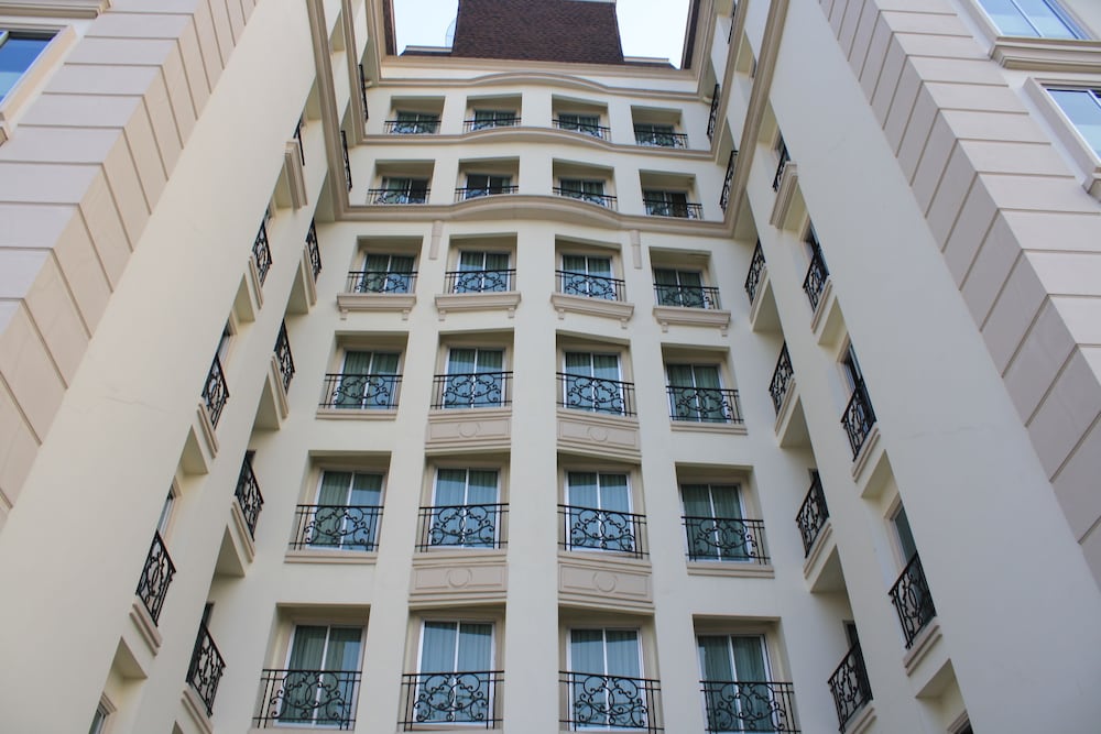 romance bangna hotel