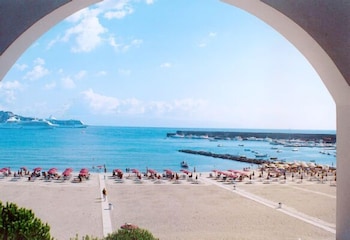 sporting baia hotel