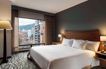 doubletree by hilton bogota calle 100