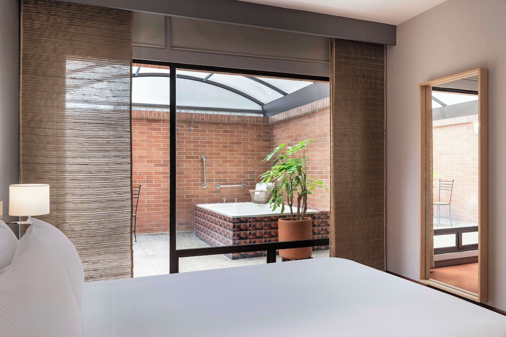 doubletree by hilton bogota calle 100