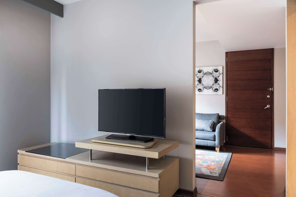 doubletree by hilton bogota calle 100