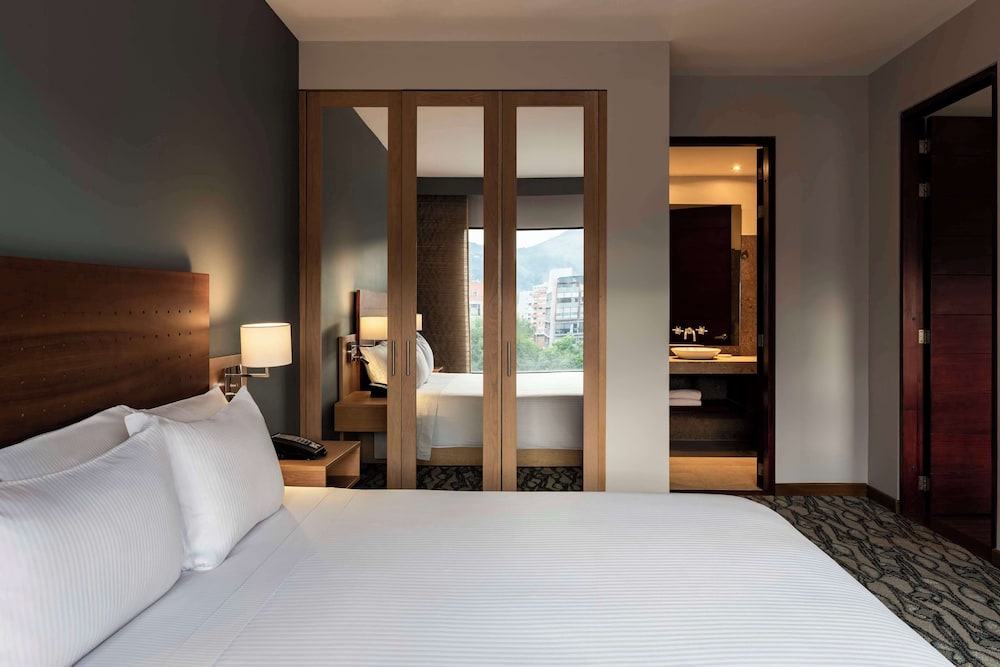 doubletree by hilton bogota calle 100