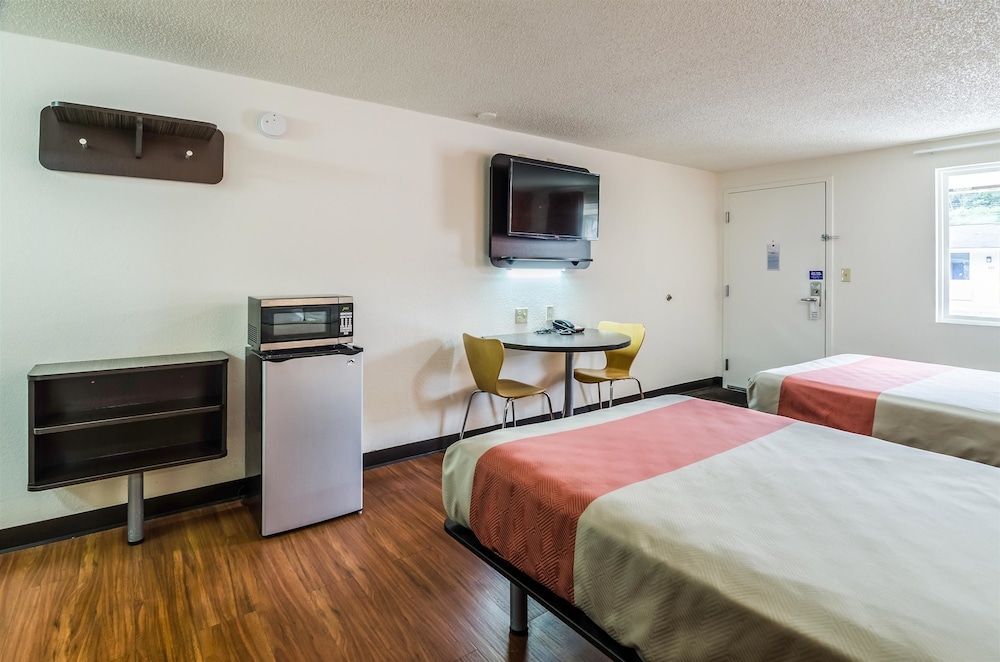 motel 6 troutville va