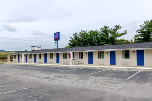 Motel 6 Troutville, Va,Daleville>>Amsterdam,2 star