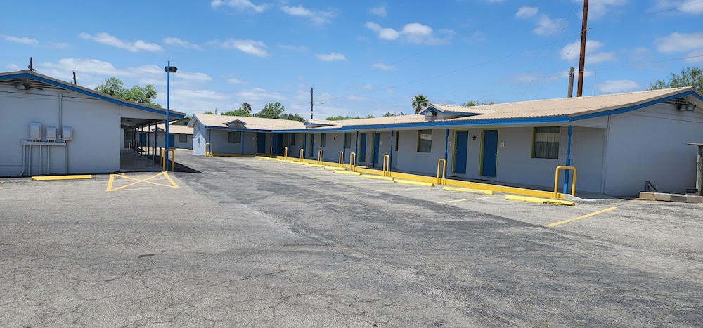 carrizo executive inn