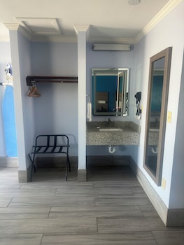 carrizo executive inn