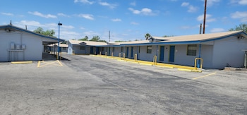carrizo executive inn