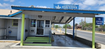 carrizo executive inn