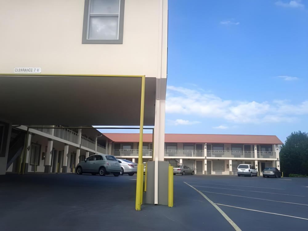 econo lodge calhoun north damascus