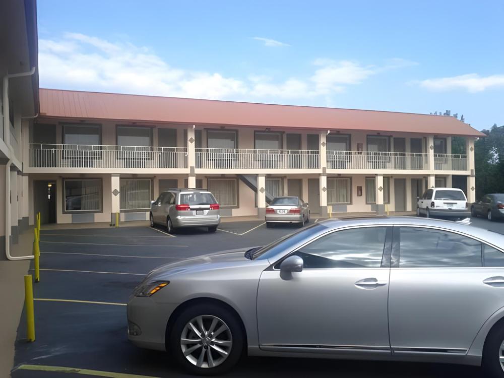 econo lodge calhoun north damascus