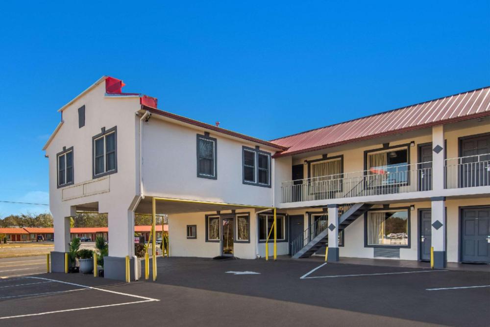 econo lodge calhoun north damascus