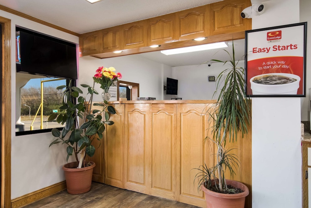 econo lodge calhoun north damascus