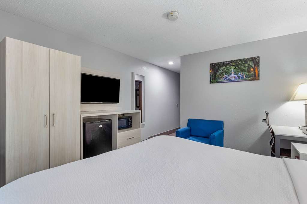 days inn by wyndham savannah gateway i 95
