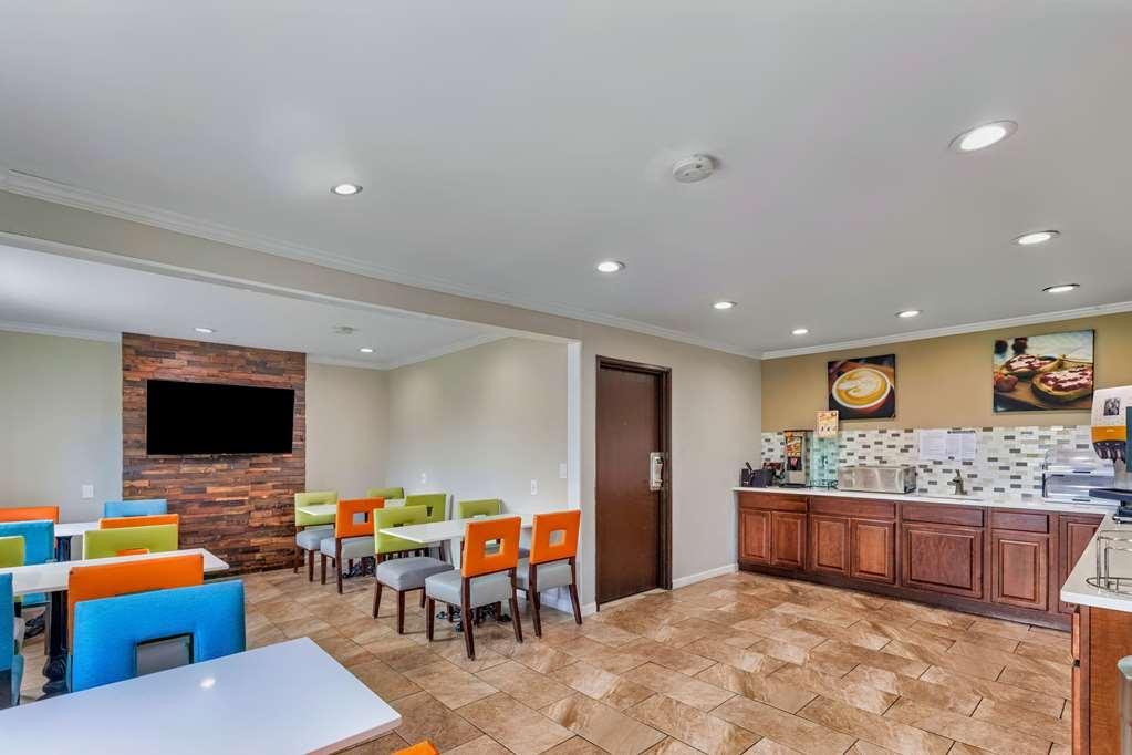 days inn by wyndham savannah gateway i 95