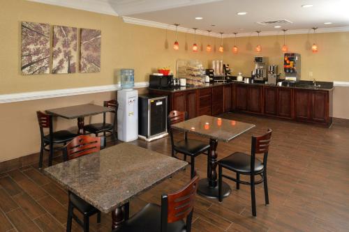 Red Roof Inn Dalton,Georgia>>Dalton,2 star