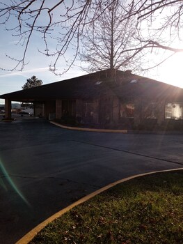 new martinsville inn