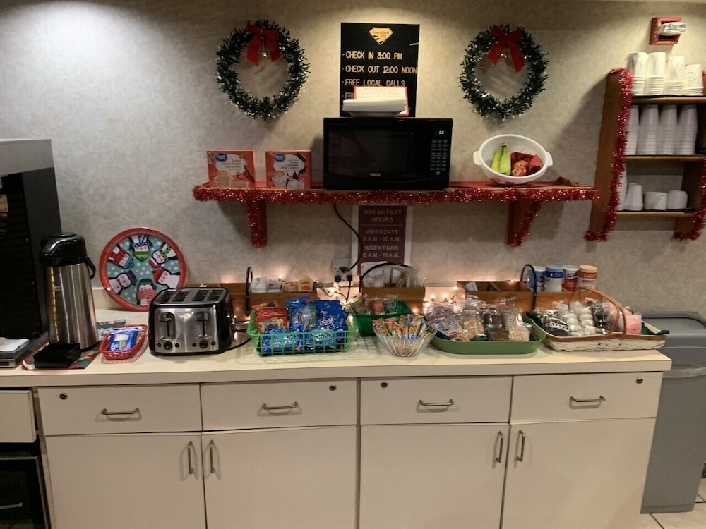 new martinsville inn